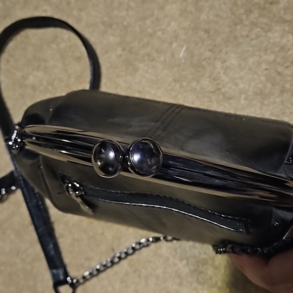 Clasp Purse - Picture 3 of 10